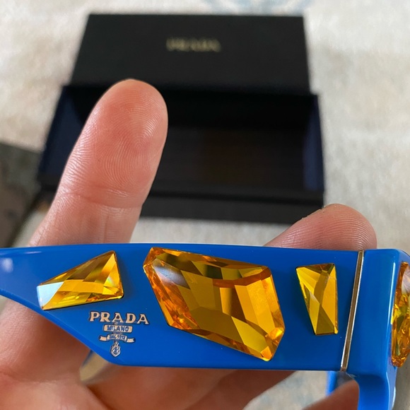 Authentic Prada sunglasses NEW - Picture 4 of 8
